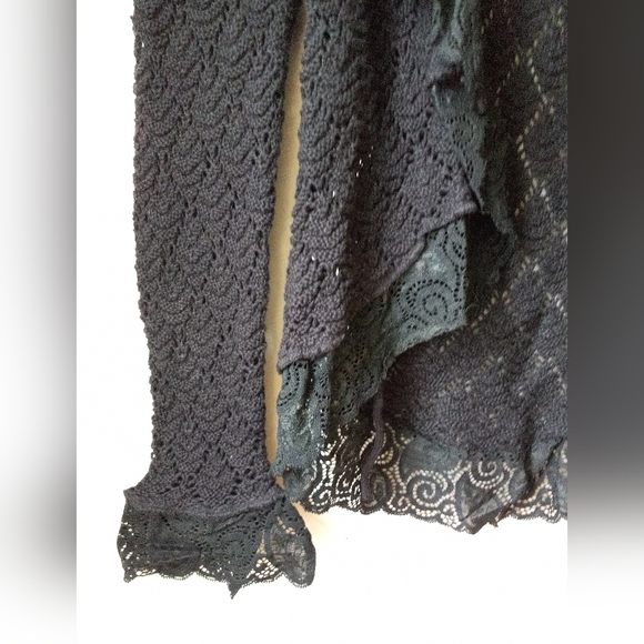 Metric Boutique Label Ruffle Lace Sweater Cardigan - Picture 7 of 7
